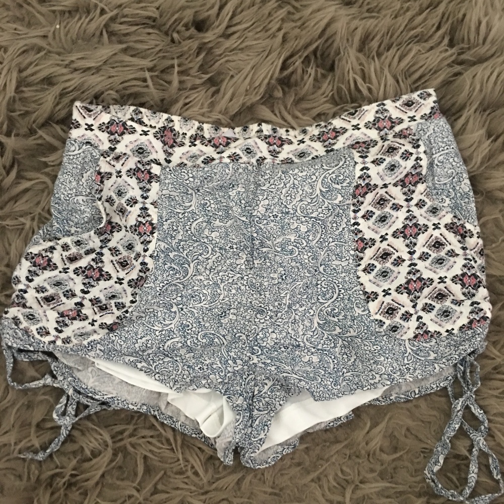 ALYA SHORTS